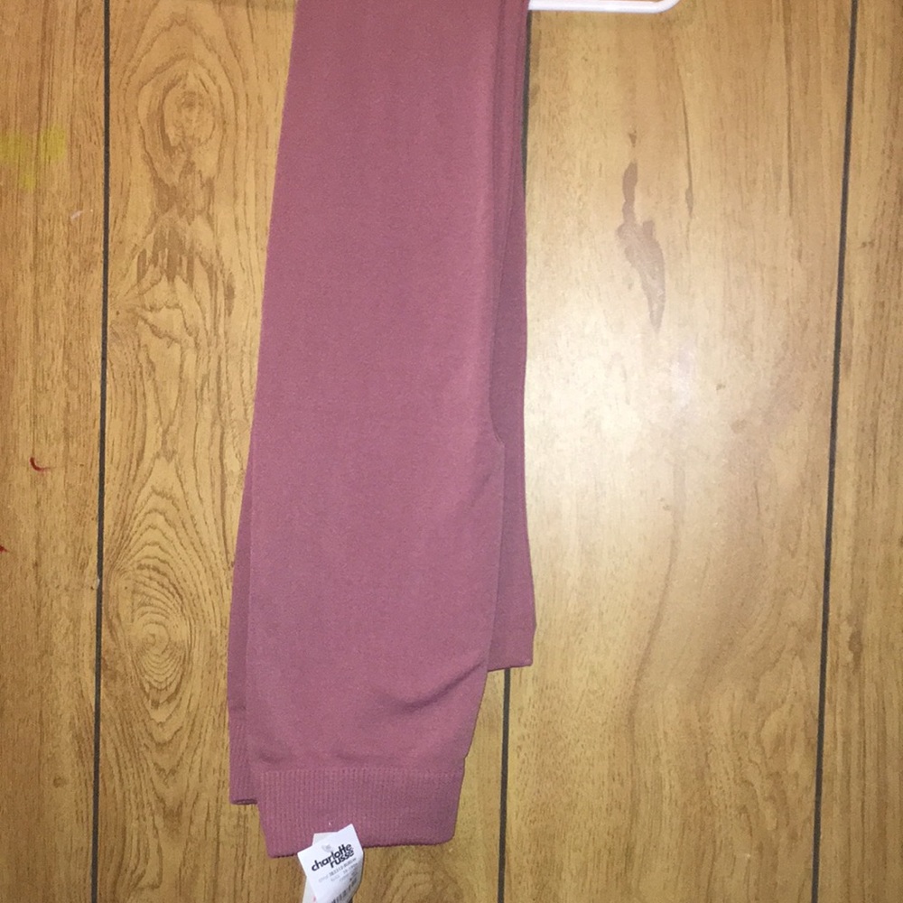 Leggings with tags